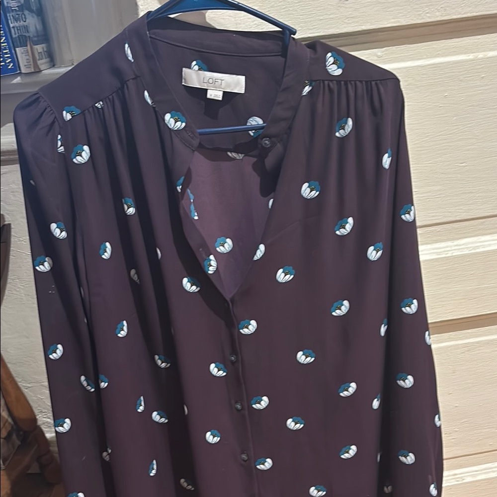 LOFT women’s purple  blouse Shirt with Blue petals Pattern
